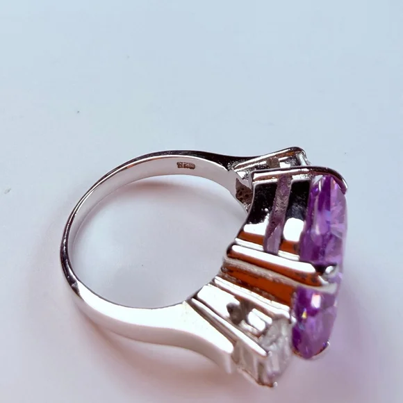 Amethyst Purple 13.5 CT Cubic Zirconia Grand Sterling Silver 925 Vintage Ring - Picture 10 of 12